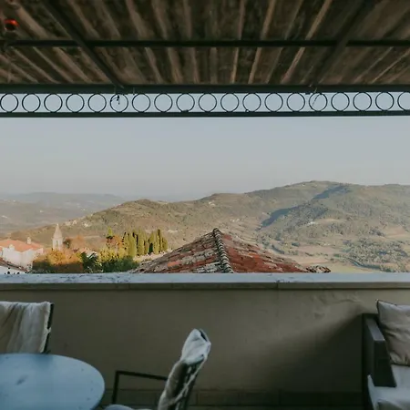 Montona Apartment *